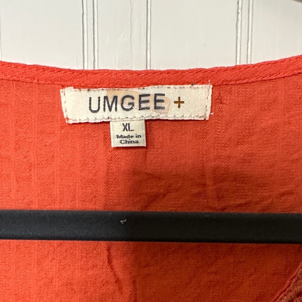 Umgee Salmon Orange Top - Picture 2 of 6